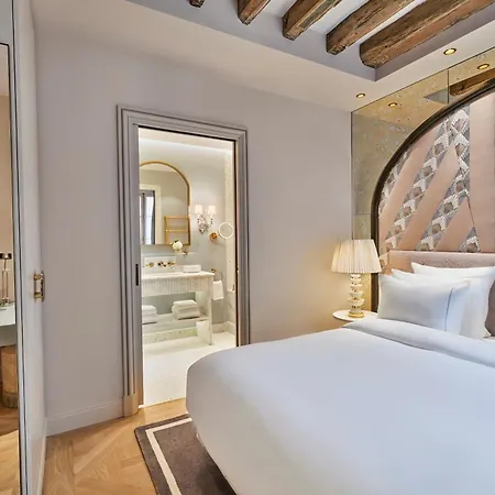 Maison Barrière Vendôme Parigi
