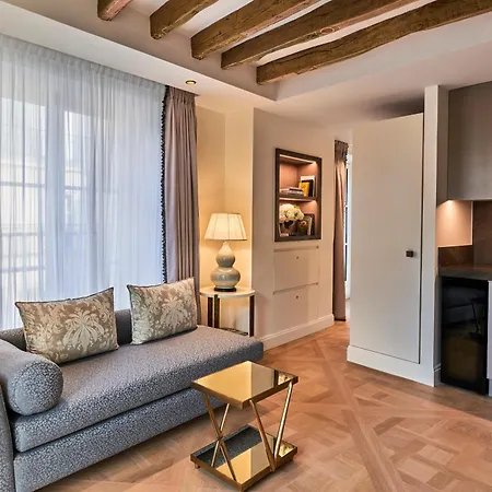 Maison Barrière Vendôme 5*