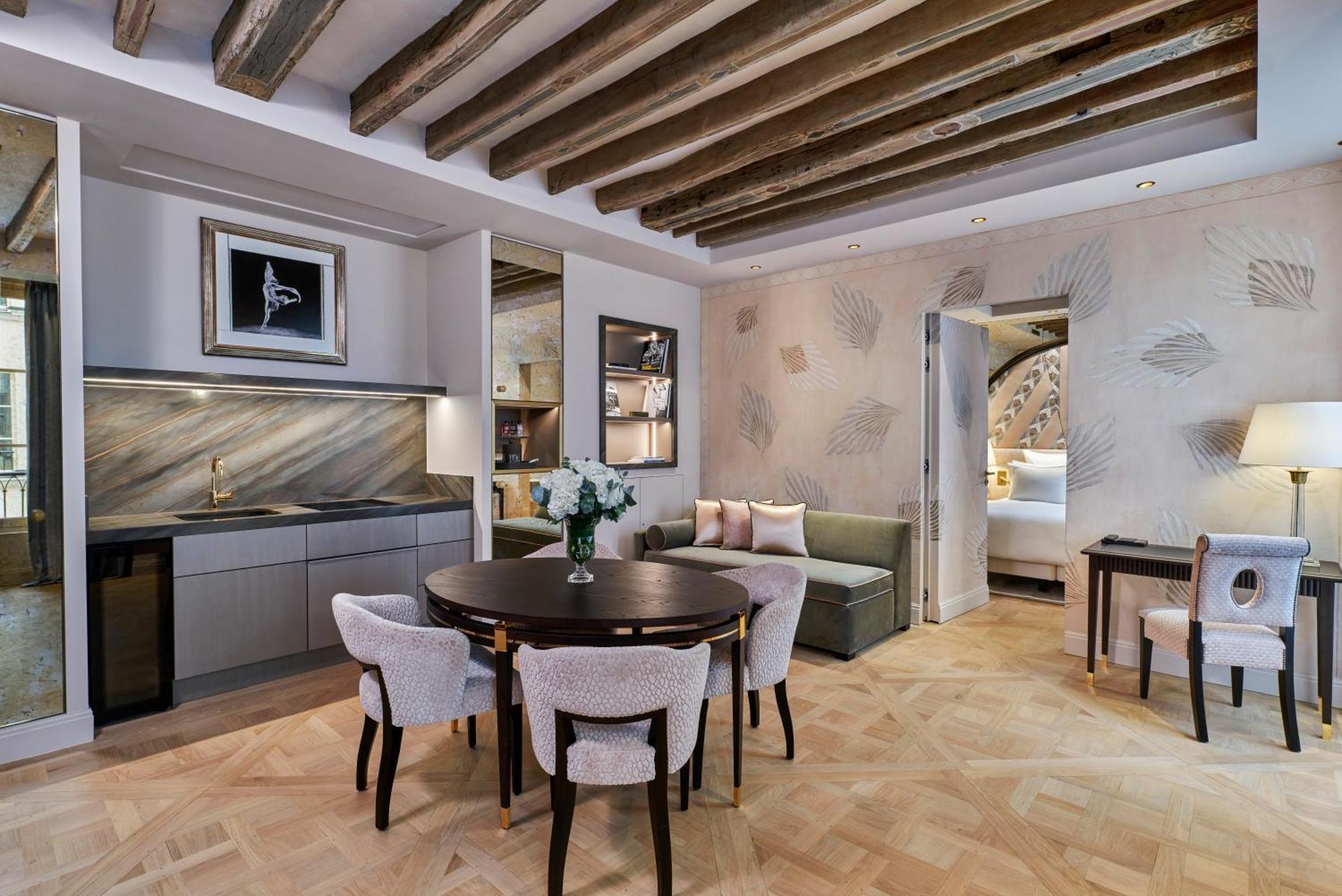Maison Barriere Vendome 5* Parigi